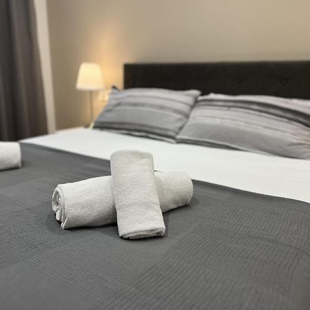 Apartamenticos Plaza Las Armas III Zaragoza Eksteriør bilde